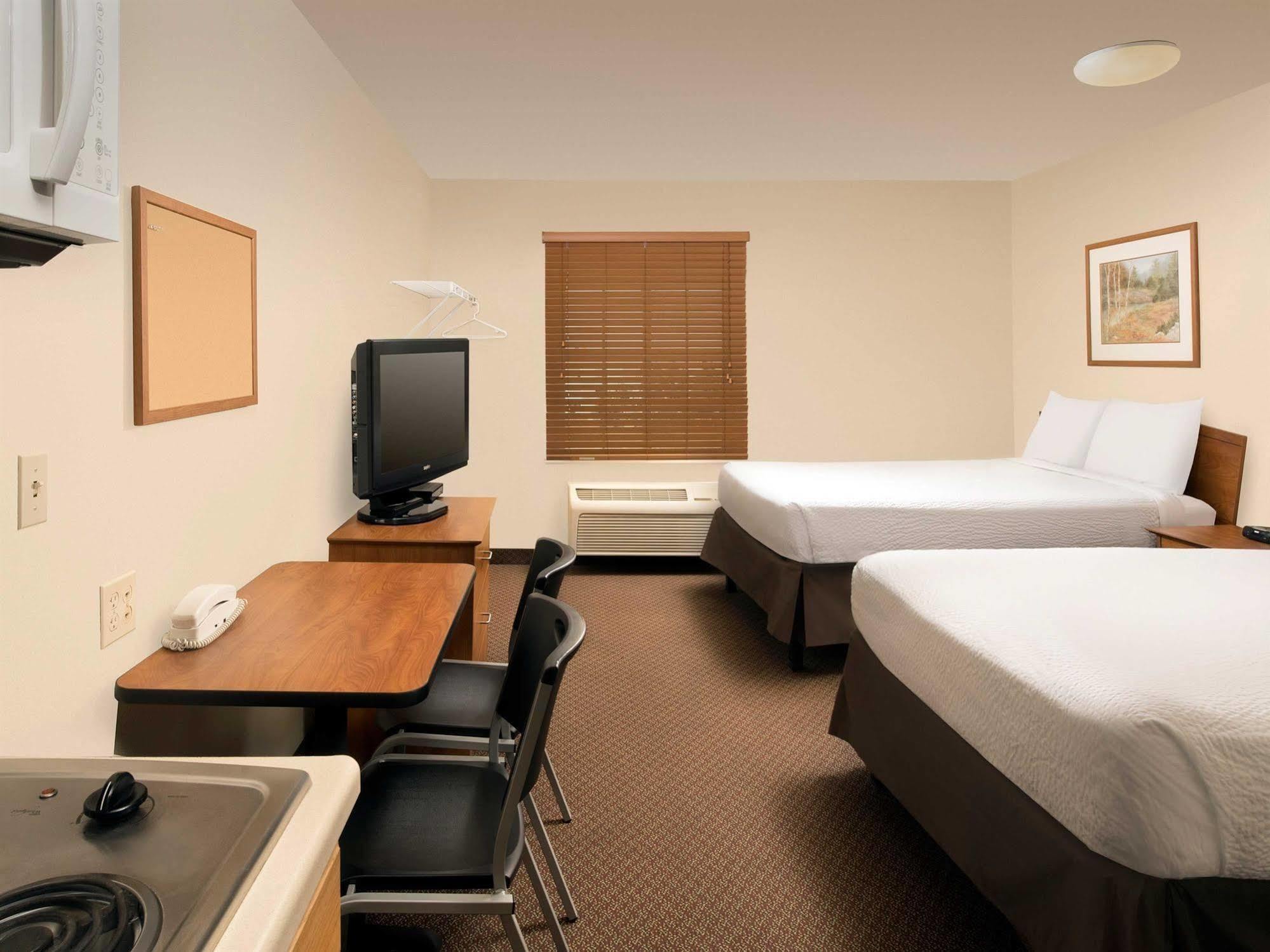 Woodspring Suites Мидленд Экстерьер фото